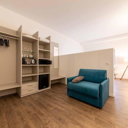 Stay Cooper L Guesthouse Zum Loewen Merano Kültér fotó