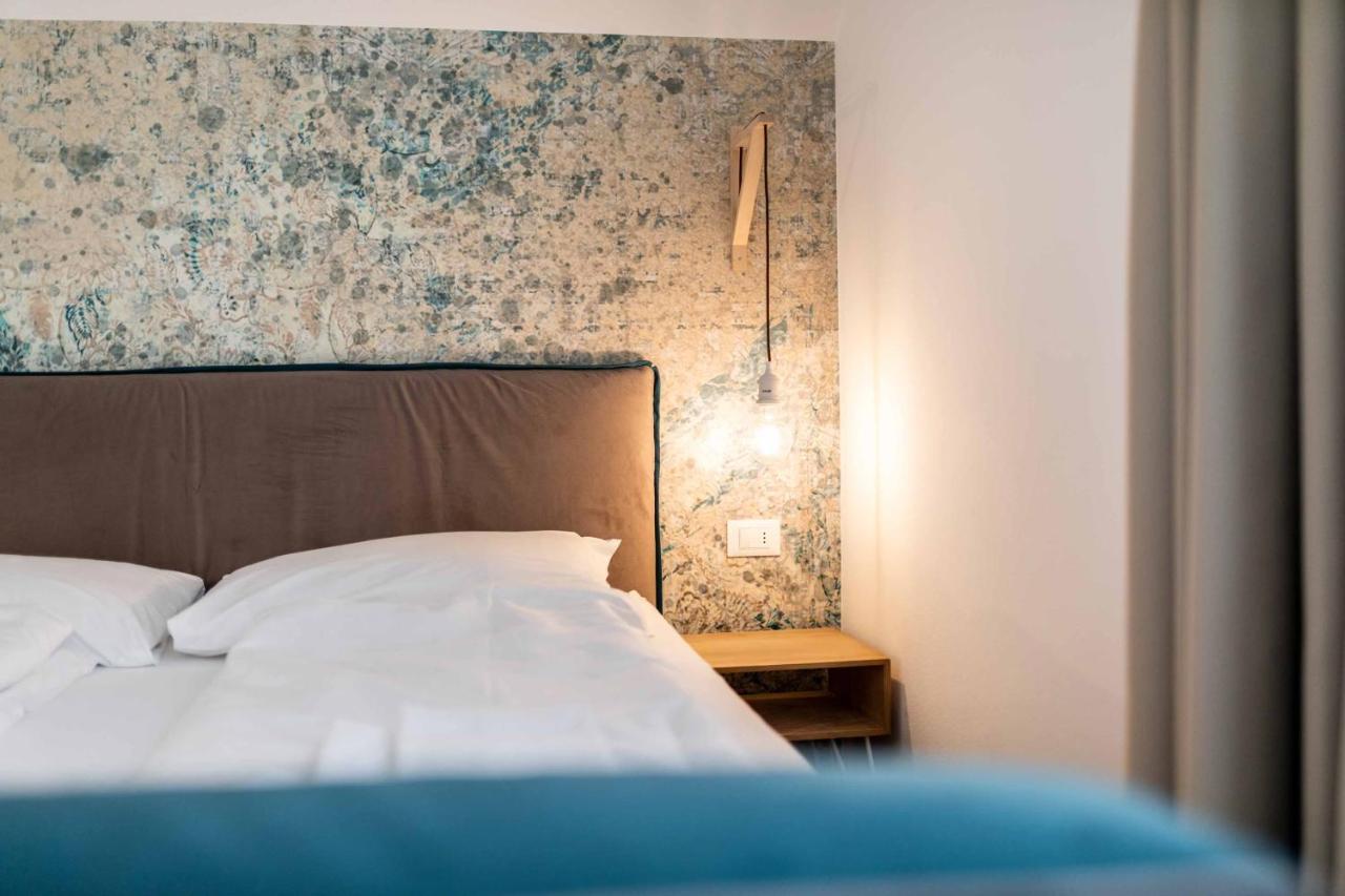 Stay Cooper L Guesthouse Zum Loewen Merano Kültér fotó