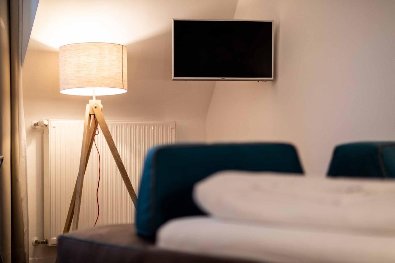 Stay Cooper L Guesthouse Zum Loewen Merano Kültér fotó