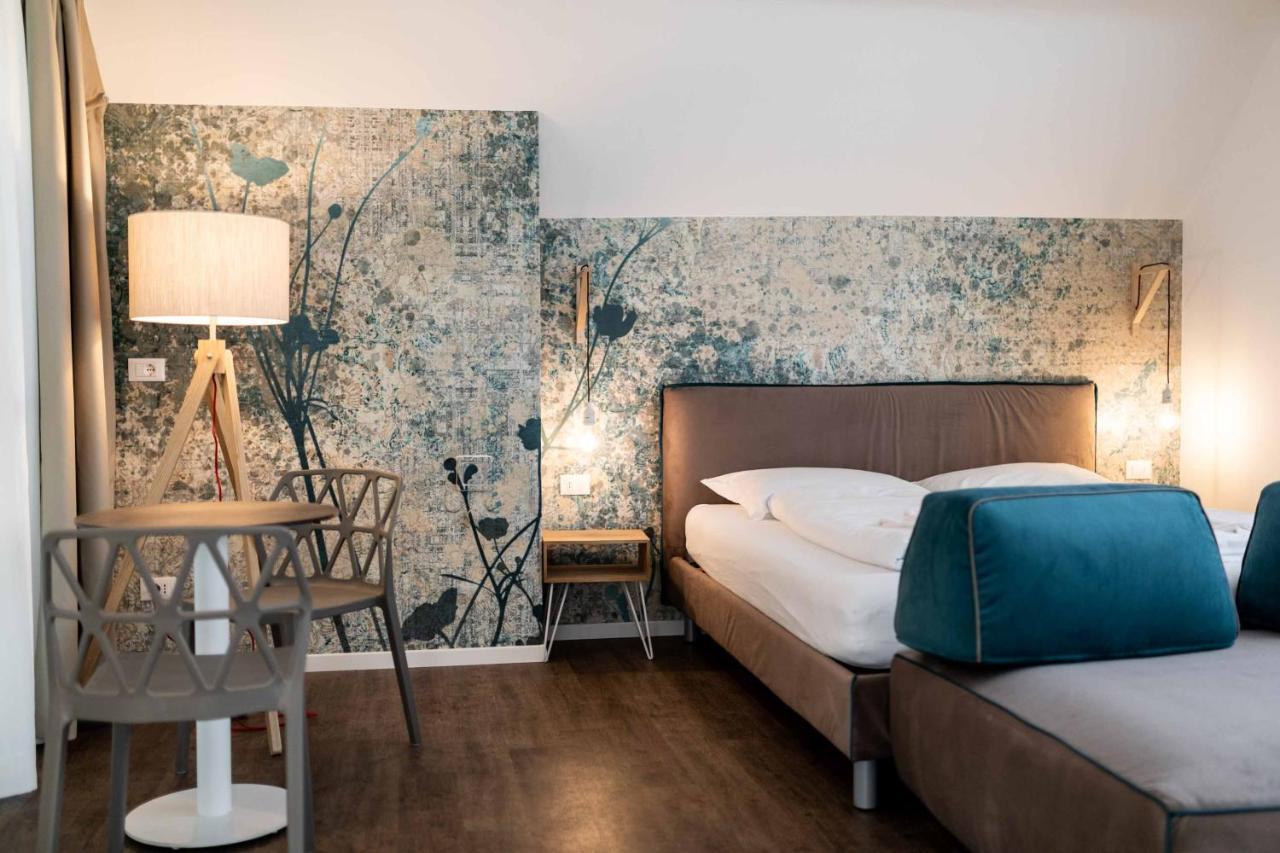 Stay Cooper L Guesthouse Zum Loewen Merano Kültér fotó