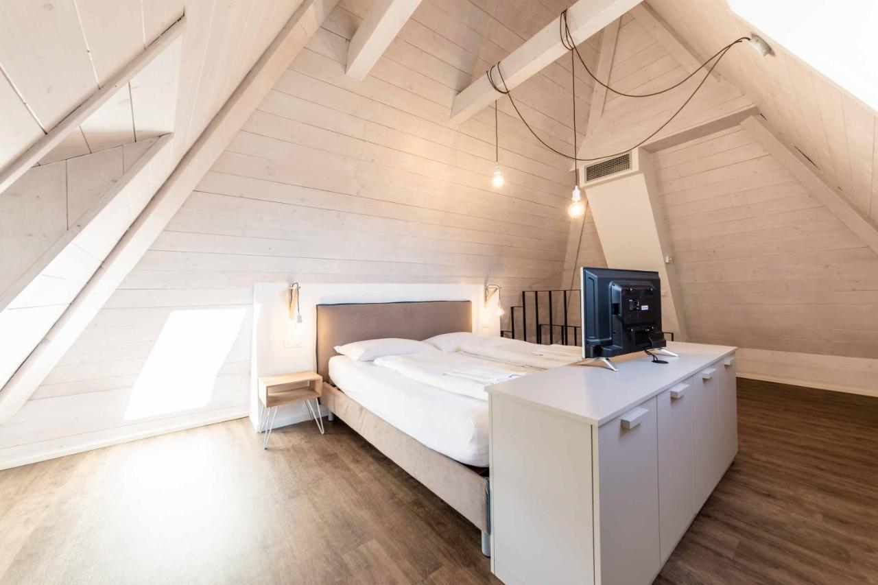 Stay Cooper L Guesthouse Zum Loewen Merano Kültér fotó