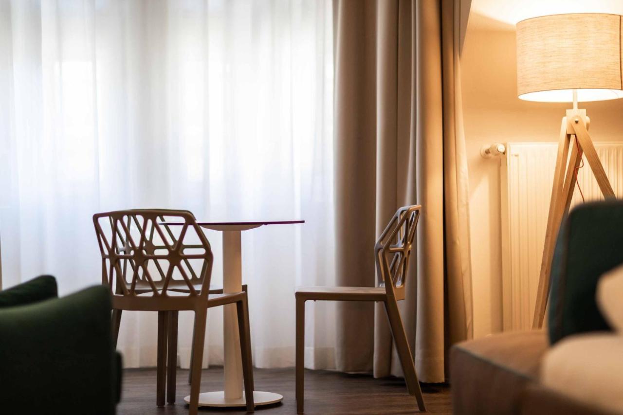 Stay Cooper L Guesthouse Zum Loewen Merano Kültér fotó
