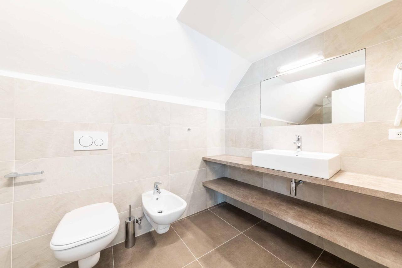 Stay Cooper L Guesthouse Zum Loewen Merano Kültér fotó