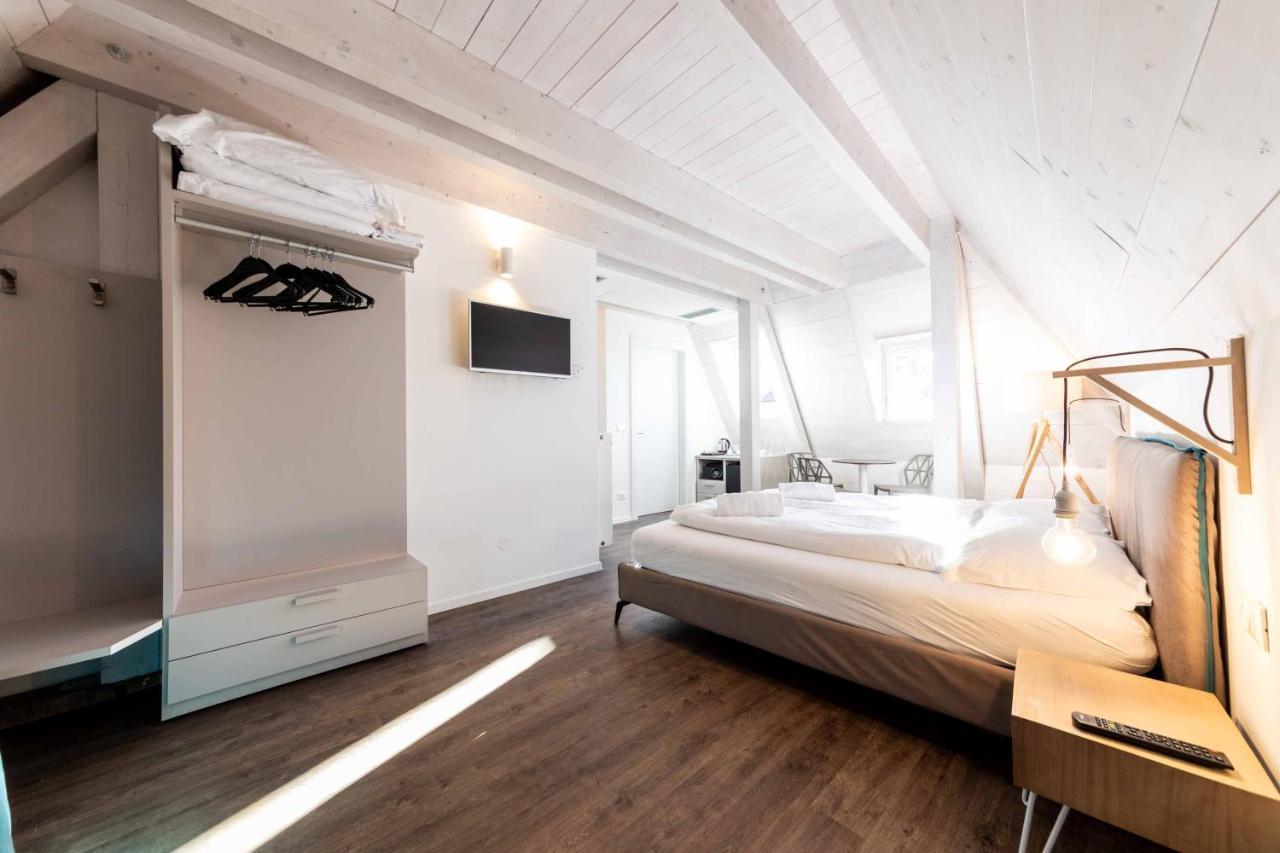 Stay Cooper L Guesthouse Zum Loewen Merano Kültér fotó