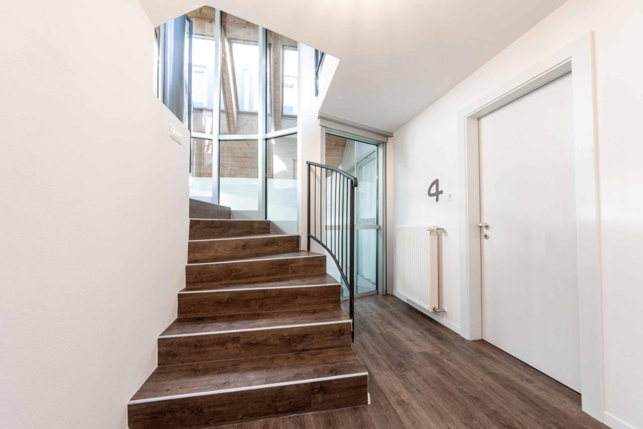 Stay Cooper L Guesthouse Zum Loewen Merano Kültér fotó